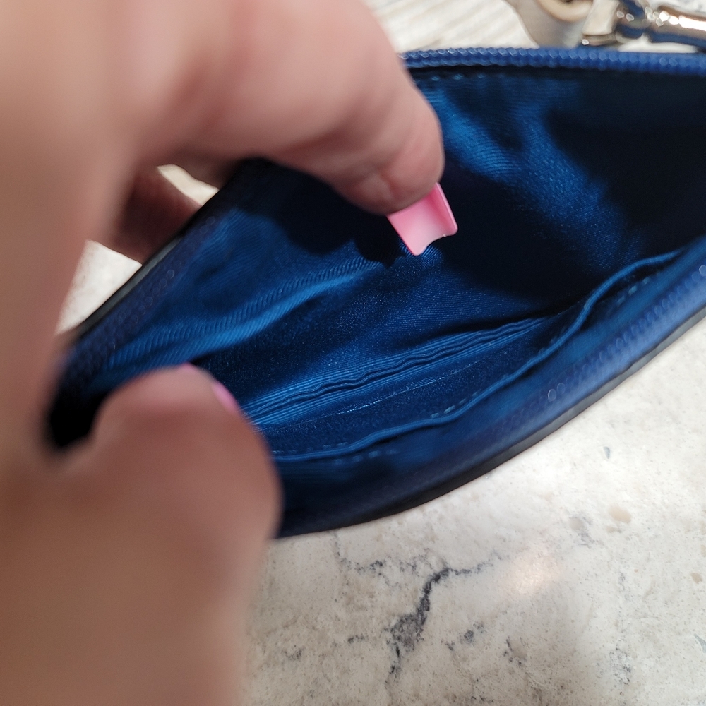Coach wristlet - Picture 3 of 3